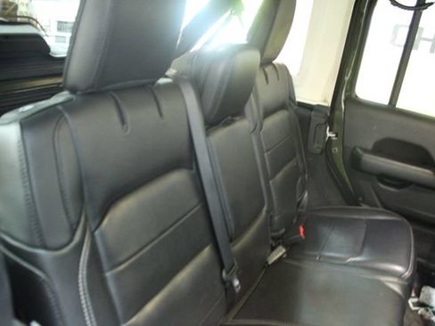 Used 2020 Jeep Wrangler Unlimited Sahara AWD/4WD image 11