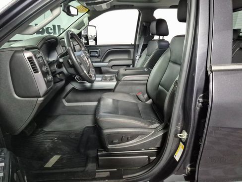 Used 2016 GMC Sierra 2500 SLT w/ Duramax Plus Package image 9