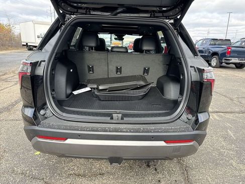 New 2026 Chevrolet Equinox LT w/ Convenience Package II AWD/4WD image 24