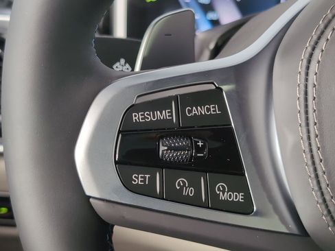 New 2026 BMW X7 M60i image 14