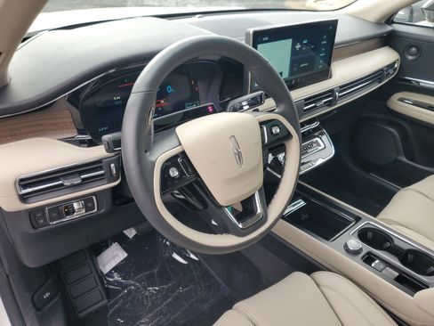 New 2026 Lincoln Corsair Grand Touring image 13