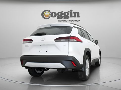 Used 2026 Toyota Corolla Cross LE FWD image 16
