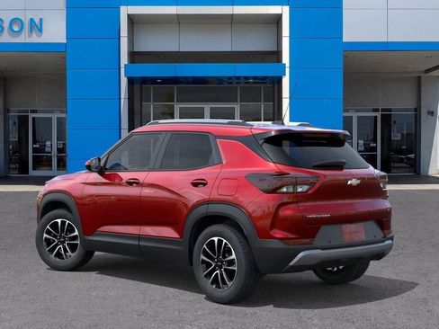 New 2026 Chevrolet TrailBlazer LT w/ Driver Confidence Package FWD image 3