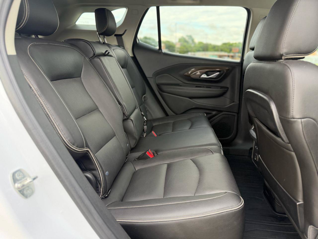 Used 2020 GMC Terrain Denali w/ Denali Premium Package FWD image 17
