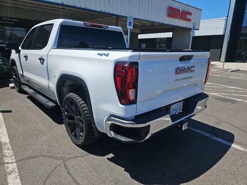 Used 2023 GMC Sierra 1500 Pro w/ Pro Value Package AWD/4WD image 3