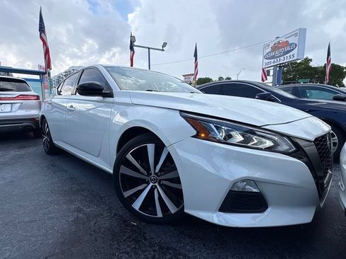 Used 2019 Nissan Altima 2.5 SR w/ SR Premium Package FWD image 1