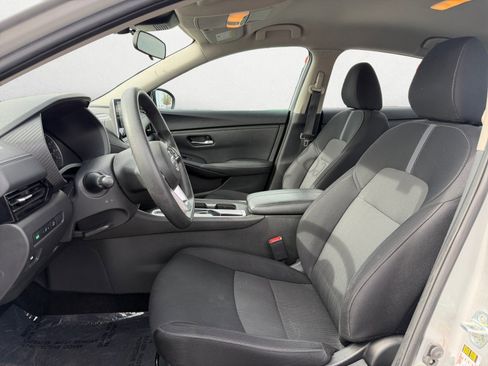 Used 2023 Nissan Sentra SV image 9