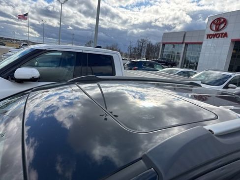 Used 2018 Buick Encore Premium w/ Experience Buick Package image 3