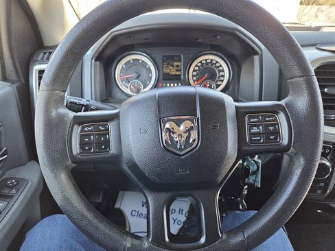 Used 2018 RAM 1500 Classic SLT image 14