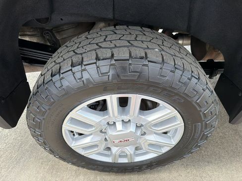 Used 2021 GMC Sierra 2500 SLT w/ SLT Convenience Package AWD/4WD image 21