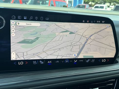 New 2025 Chevrolet Suburban Premier image 7