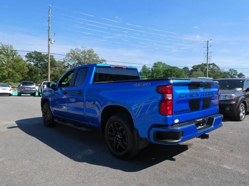 Used 2023 Chevrolet Silverado 1500 Custom w/ Rally Edition AWD/4WD image 8