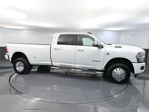 Used 2024 RAM 3500 Laramie AWD/4WD image 4