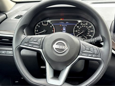 Used 2025 Nissan Altima 2.5 SV w/ SV Special Edition Package FWD image 15