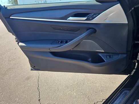 Certified 2023 BMW 530i w/ Premium Package image 28