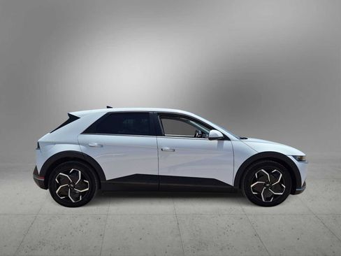 Certified 2024 Hyundai Ioniq 5 SEL RWD image 9