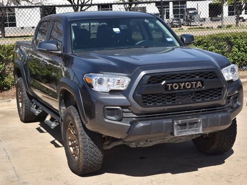 Used 2023 Toyota Tacoma Trail Edition w/ Trail Edition image 4