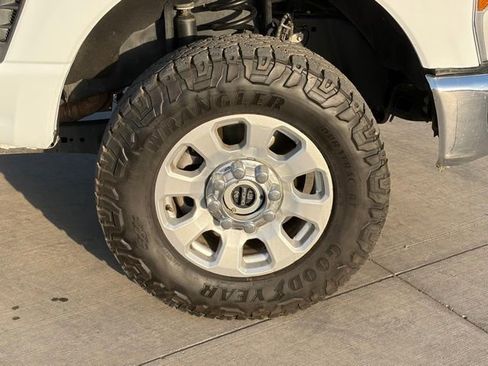 Used 2024 Ford F350 XLT w/ FX4 Off-Road Package image 7