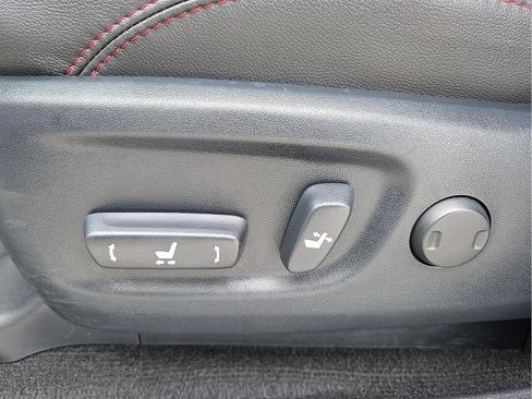 Used 2024 Toyota 4Runner TRD Off-Road Premium image 15