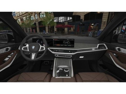Used 2026 BMW X7 xDrive40i w/ M Sport Package image 10