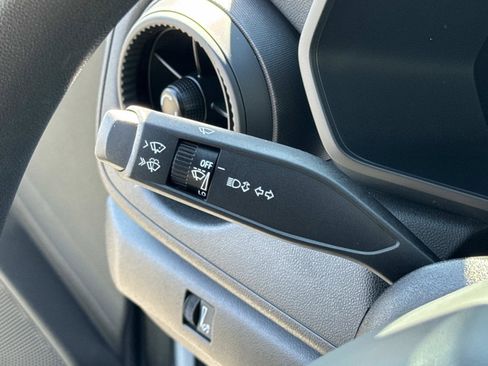 Used 2023 Chevrolet Colorado Trail Boss w/ Technology Package image 9