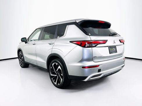 Used 2024 Mitsubishi Outlander SE AWD/4WD image 5