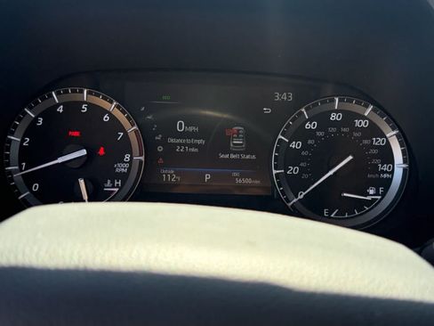 Used 2021 Toyota Highlander XSE FWD image 11