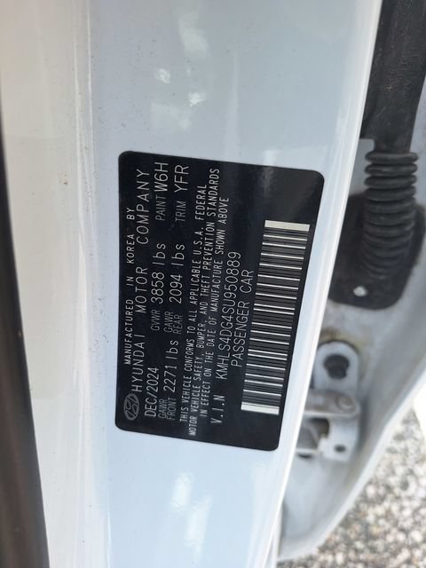 Used 2025 Hyundai Elantra SEL FWD image 57