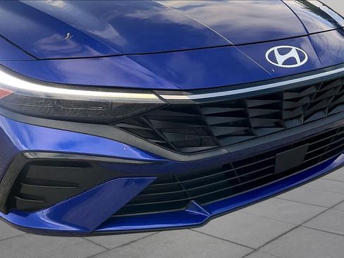 Used 2025 Hyundai Elantra SEL FWD image 30