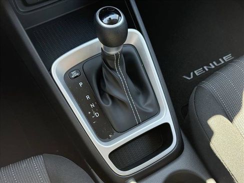 New 2026 Hyundai Venue SE image 15