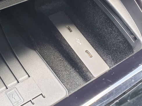 Used 2024 Porsche Cayenne AWD/4WD image 30