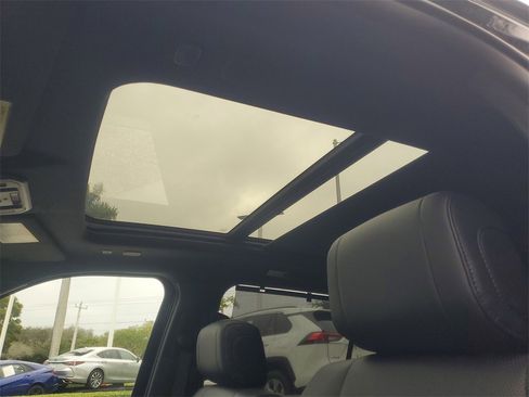 Used 2024 Toyota Sequoia Platinum image 22