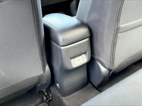 Used 2025 Nissan Versa SV FWD image 11