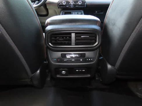 Used 2024 Honda Pilot TrailSport image 26