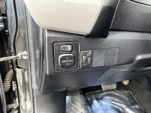 Certified 2018 Toyota Corolla LE FWD image 23