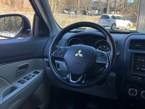 Used 2017 Mitsubishi Outlander Sport LE FWD image 18