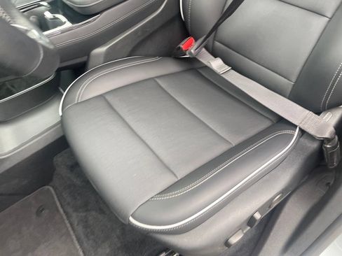 Used 2025 Buick Enclave Preferred FWD image 24
