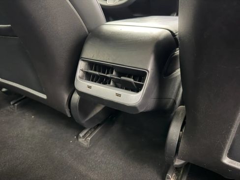 Used 2019 Tesla Model 3 Long Range AWD/4WD image 32