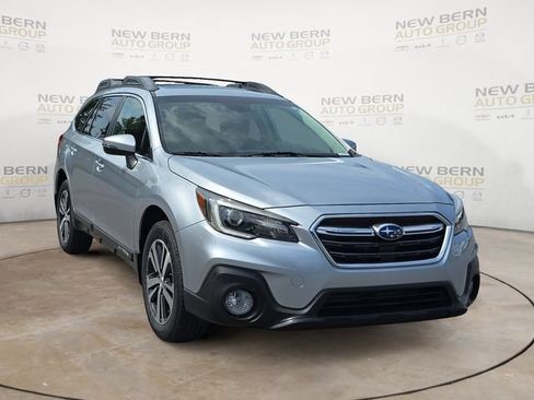 Used 2018 Subaru Outback 3.6R Limited AWD/4WD image 7