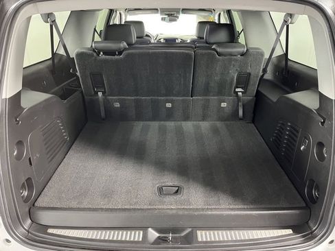Used 2017 Chevrolet Suburban LT image 40