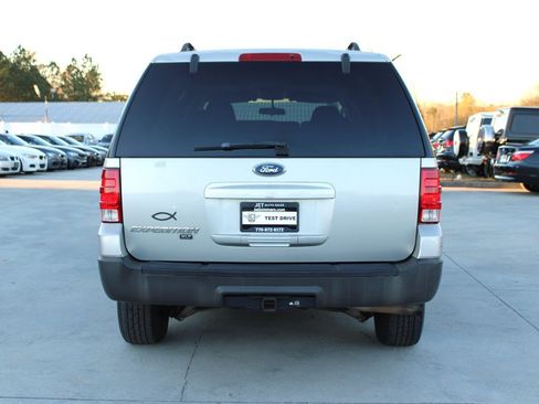 Used 2005 Ford Expedition XLT image 6