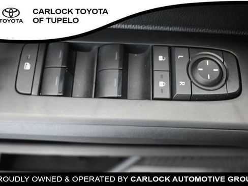 Used 2025 Toyota Tacoma TRD Sport AWD/4WD image 24