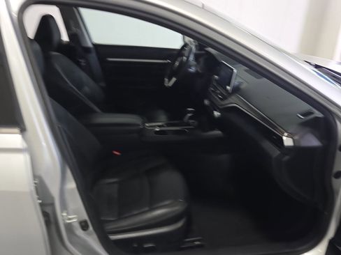 Used 2019 Nissan Altima 2.5 SL FWD image 13