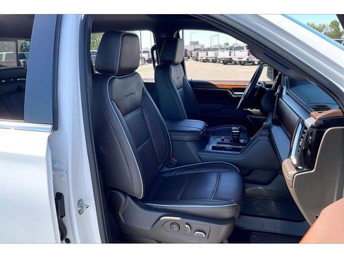 Used 2023 GMC Sierra 1500 Denali AWD/4WD image 8