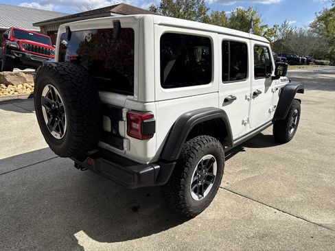 Used 2022 Jeep Wrangler Unlimited Rubicon w/ LED Lighting Group image 7