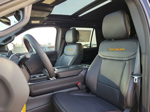 New 2026 Ford Expedition Tremor image 12