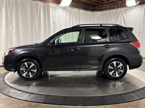Used 2017 Subaru Forester 2.5i Premium w/ Popular Package #2A AWD/4WD image 15