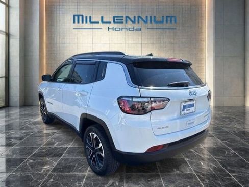 Used 2022 Jeep Compass Limited w/ Sun and Sound Group AWD/4WD image 15