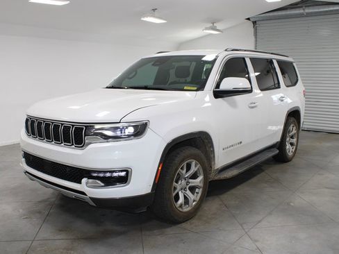 Used 2022 Jeep Wagoneer Series II image 4