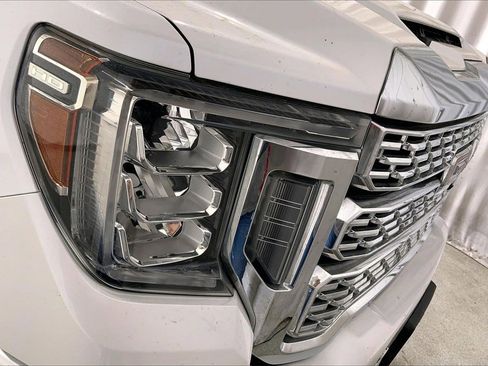 Used 2020 GMC Sierra 2500 Denali w/ Denali Ultimate Package image 12